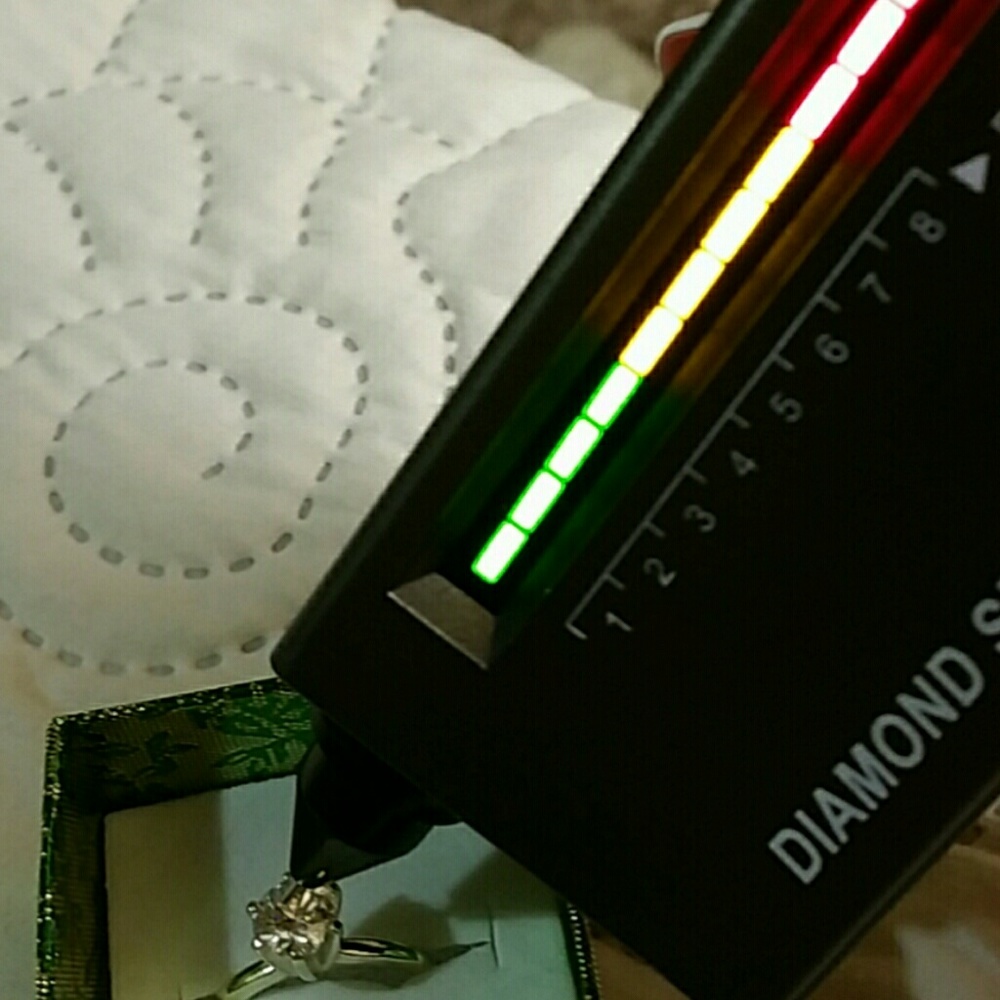 Genuine COLORLESS Moissanite 1.00 Ctw .925 😍😍😘 - Picture 3 of 7